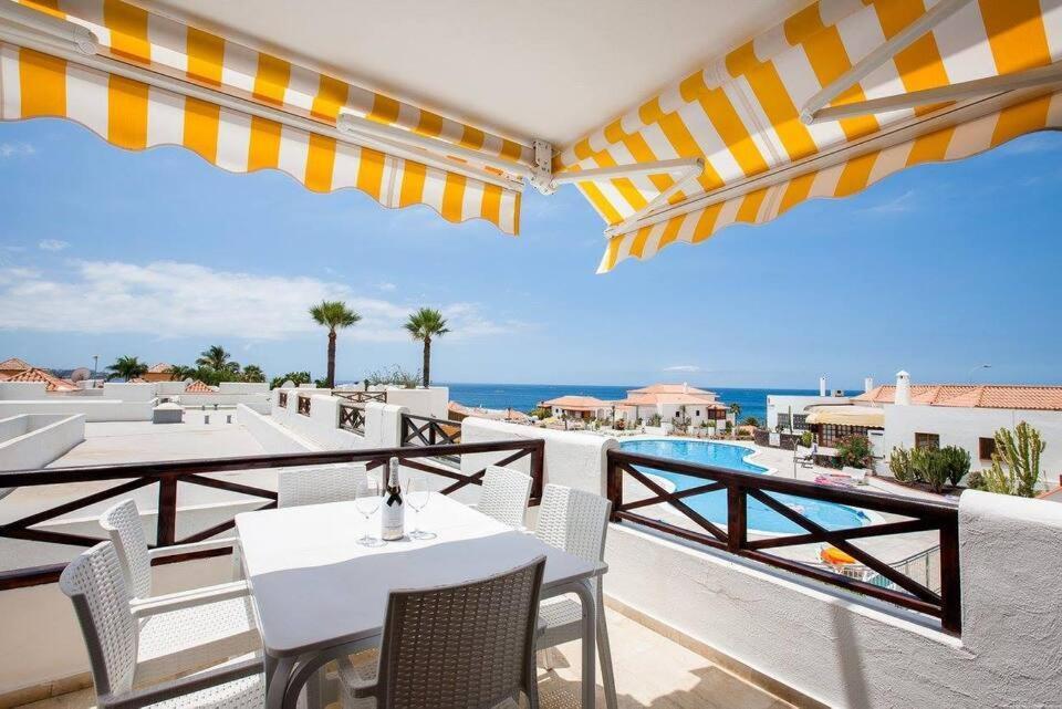 2 Bedroom Apartment For 4 People In Tenerife Costa Adeje  Kültér fotó