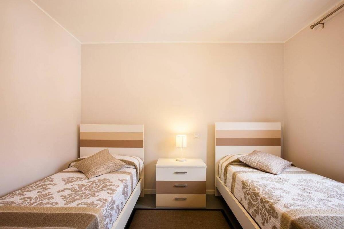 2 Bedroom Apartment For 4 People In Tenerife Costa Adeje  Kültér fotó