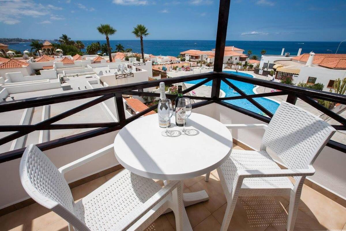 2 Bedroom Apartment For 4 People In Tenerife Costa Adeje  Kültér fotó