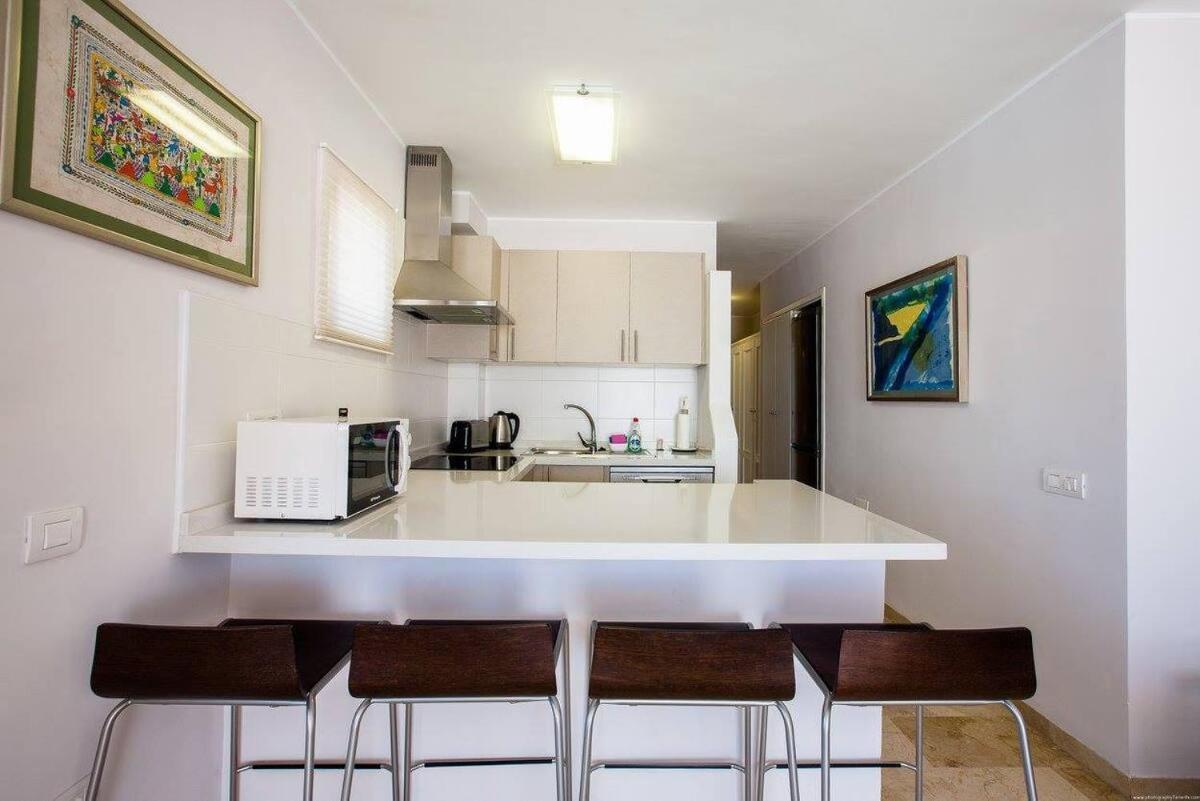 2 Bedroom Apartment For 4 People In Tenerife Costa Adeje  Kültér fotó