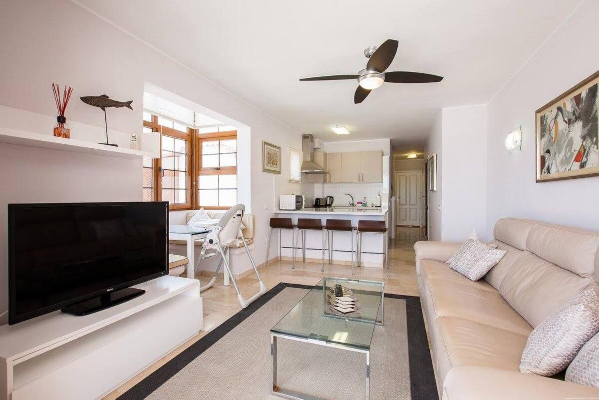 2 Bedroom Apartment For 4 People In Tenerife Costa Adeje  Kültér fotó