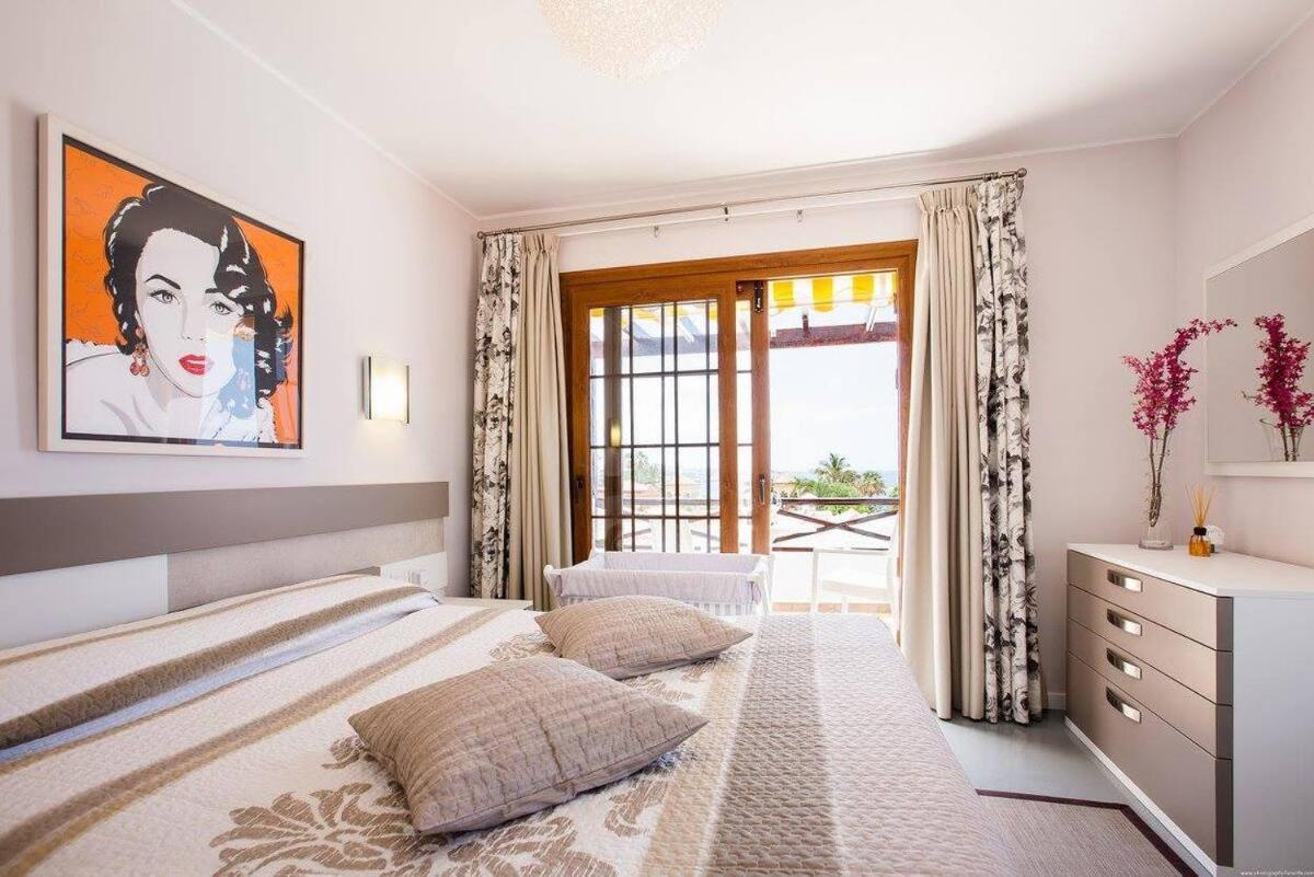 2 Bedroom Apartment For 4 People In Tenerife Costa Adeje  Kültér fotó